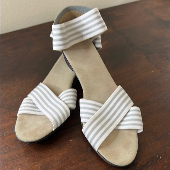 White and Gray Casual Sandals with Striped Detail - Picture 1 of 10